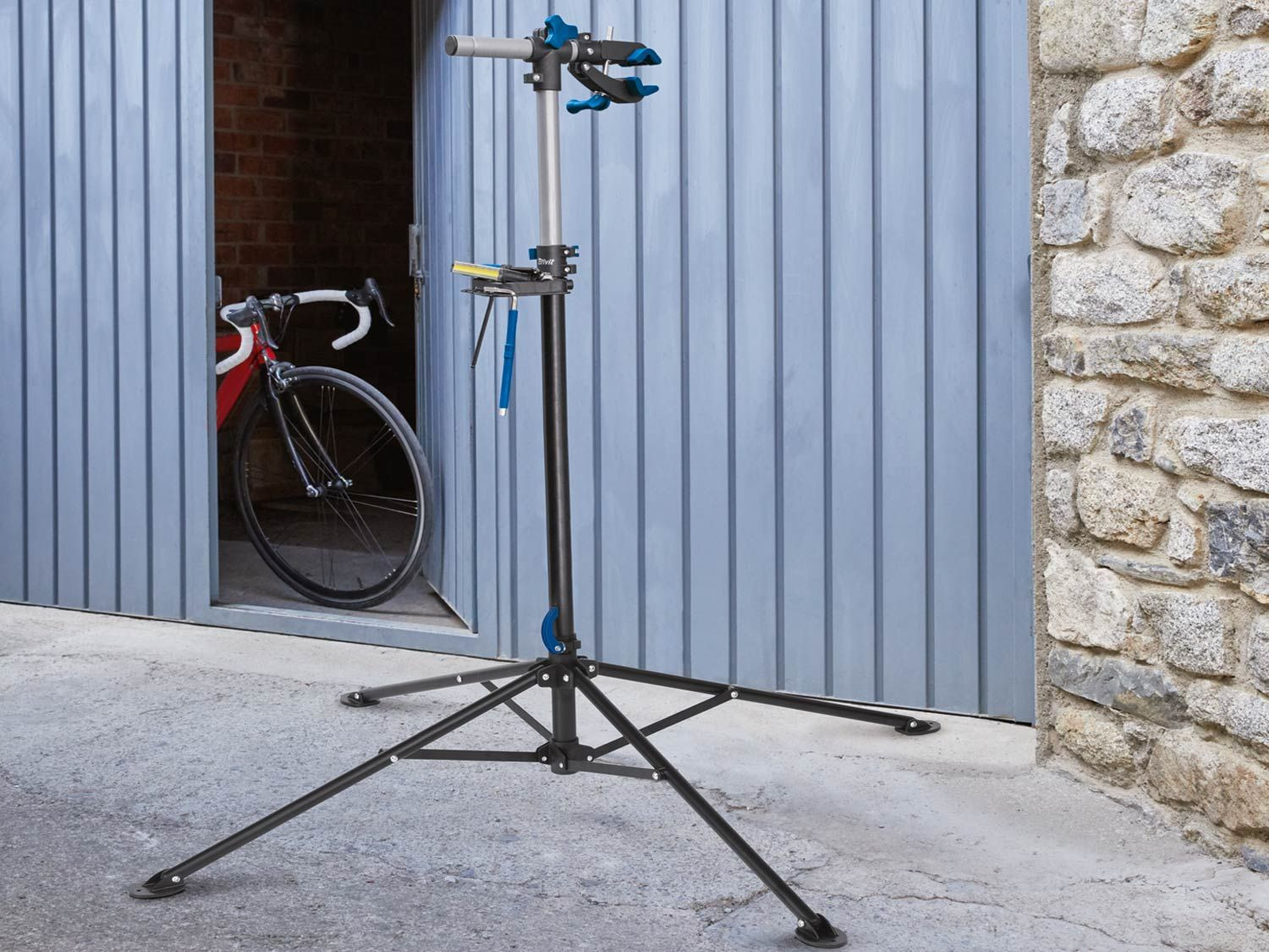 Pied d'atelier pour vélo LIDL CRIVIT VS ACTION WALFORT support pout vélo à  30 € BIKE WORKSTAND 